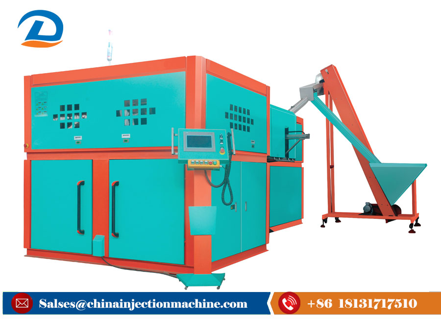 Automatic Pet Blowing Molding Machine with Ce Certification