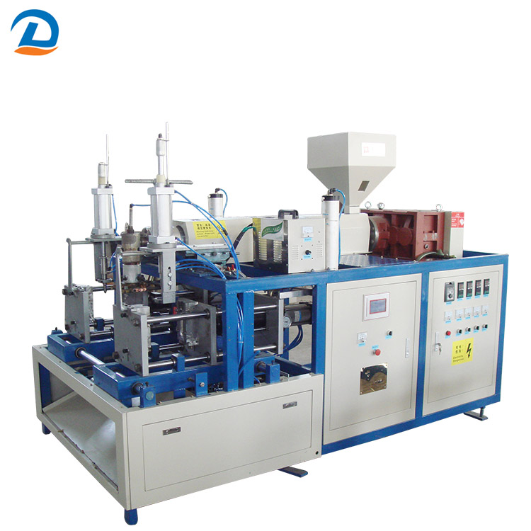 1L-5L-HDPE-Bottles-Blowing-Molding-Machine-2.jpg