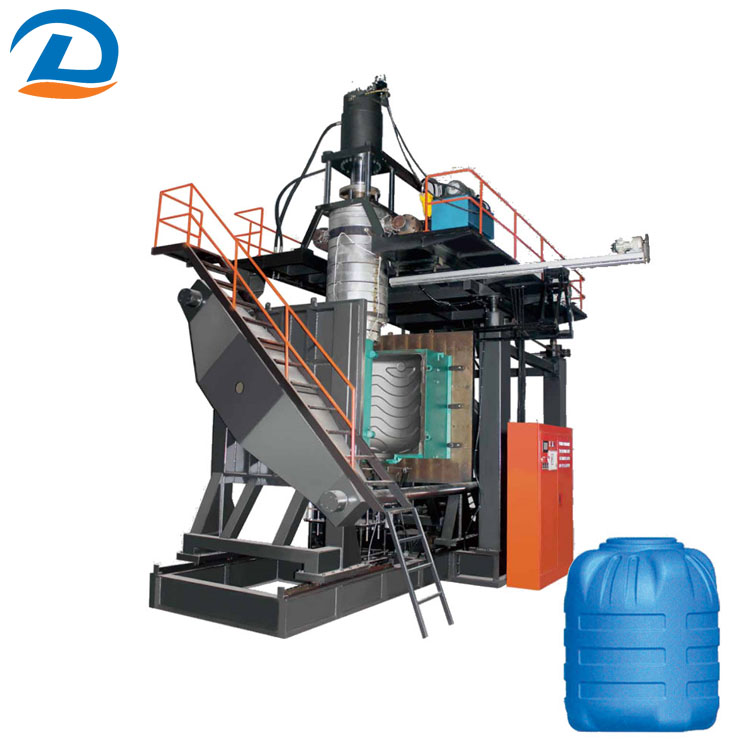 Plastic-Extrusion-Blow-Molding-Machine-for-Water-Tanks-4.jpg