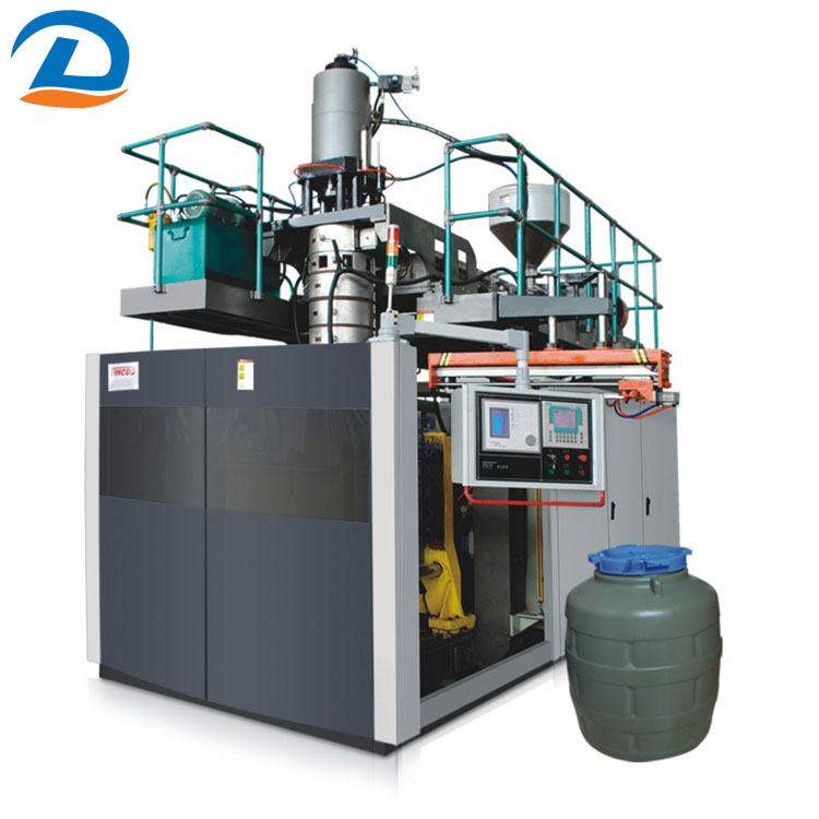 Plastic-Extrusion-Blow-Molding-Machine-for-Water-Tanks-5.jpg